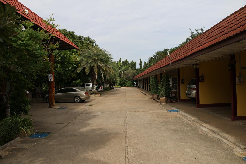 Market Motel Sa Kaeo Exterior foto
